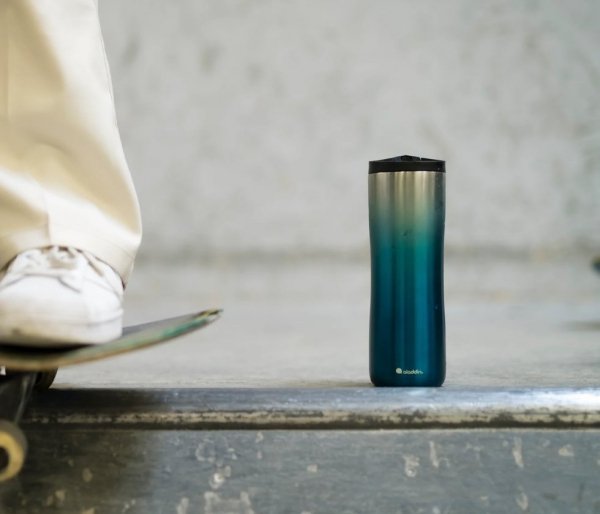 Kubek termiczny Aladdin Leak-Lock Thermavac™ URBAN Vacuum Mug 470 ml niebieski
