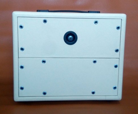 Obudowa kolumny gitarowej 1x10 COMPACT CREAM II