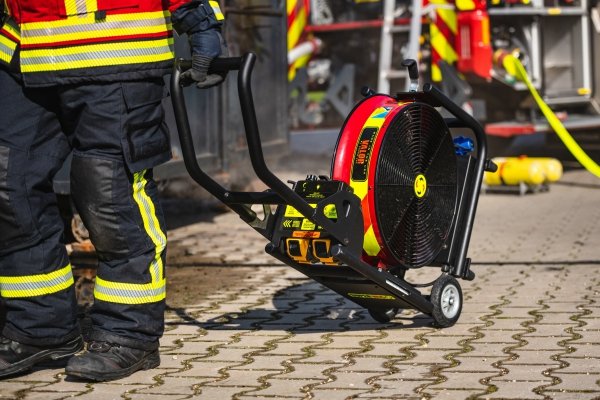 SuperVac V18-BD-SP AKUMULATOROWY WENTYLATOR ODDYMIAJĄCY