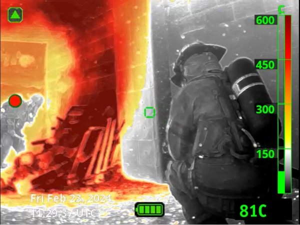 Kamera termowizyjna BULLARD DXT + ładowarka samochodowa