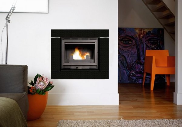 Wkład kominkowy żeliwny UNIFLAM 600 ECO z szybrem