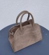 Zamszowa torebka kuferek skóra naturalna beżowa light taupe