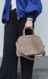 Zamszowa torebka kuferek skóra naturalna beżowa light taupe