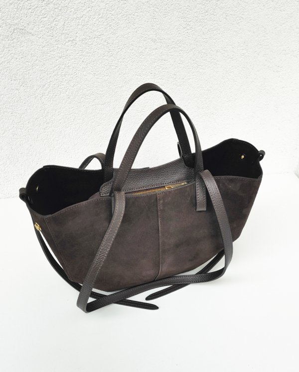 Zamszowa czekoladowa Shopperka Vera Pelle do ręki na ramie