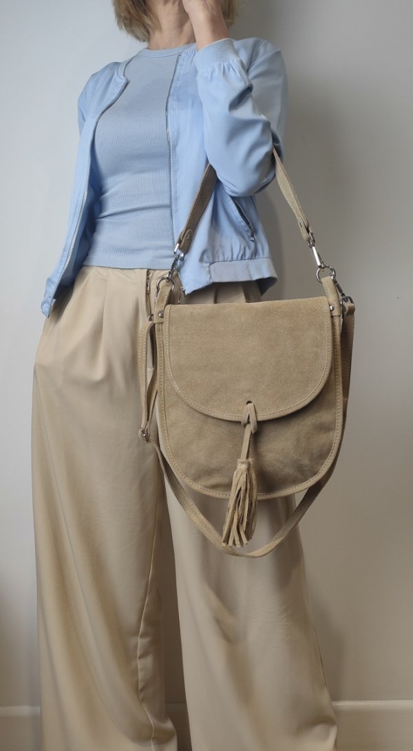 Zamszowa listonoszka torebka beżowa