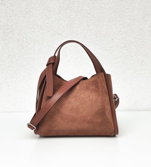 Zamszowy brązowy cynamonowy kuferek vera pelle