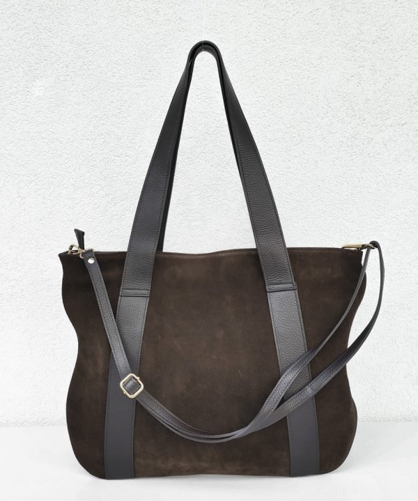 Czekoladowa zamszowa torebka Laura Biaggi