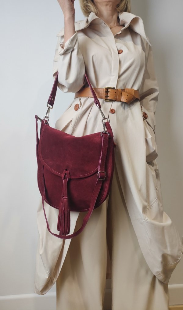 Zamszowa bordowa listonoszka torebka z frędzlem