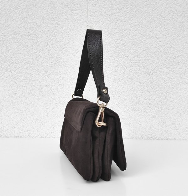 Mini zamszowa czekoladowa listonoszka Vera Pelle