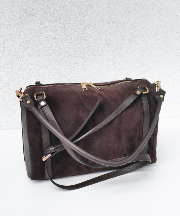 Czekoladowa zamszowa ponadczasowa torebka kuferek