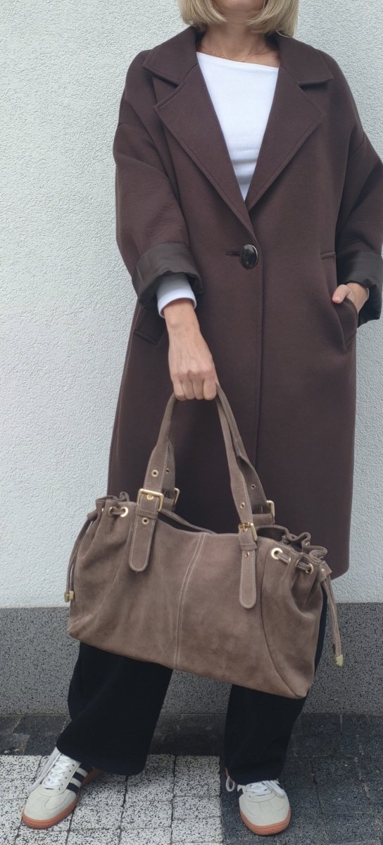 Zamszowa torebka z troczkiem skóra naturalna Vera Pelle taupe