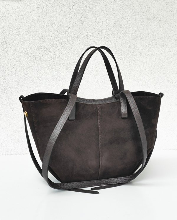 Zamszowa czekoladowa Shopperka Vera Pelle do ręki na ramie