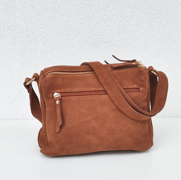 Zamszowa ruda torebka listonoszka trzykomorowa