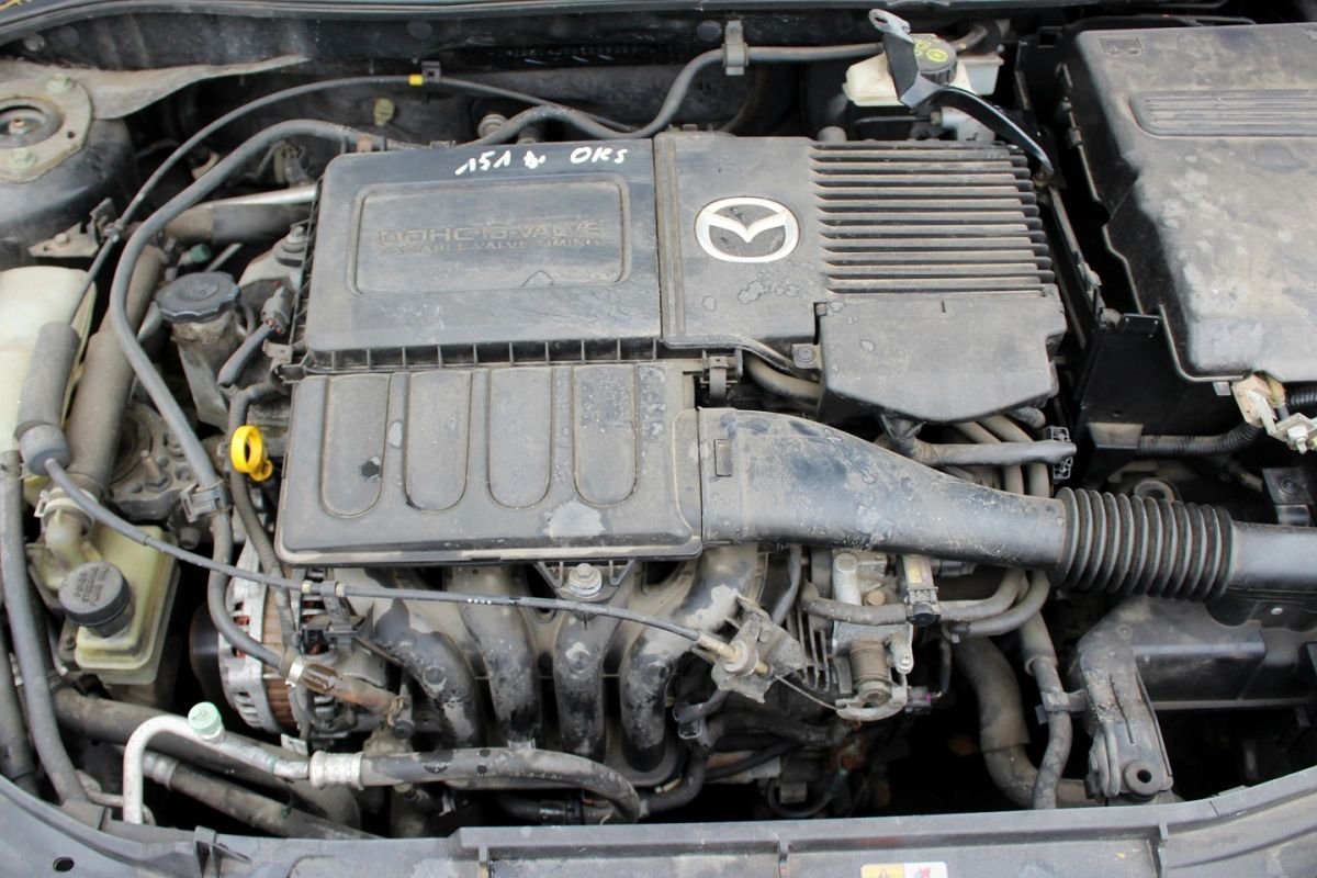 Mazda 3 BK 2005 1.3i Hatchback 5drzwi Auta na części