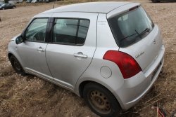 Szyba drzwi tył lewa Swift 2007 1.3DDiS Z13DT Hatchback 5-drzwi