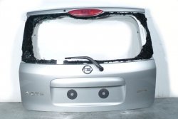 Klapa bagażnika tył Nissan Note E11 2009 HB