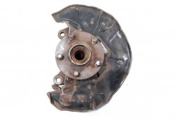 Zwrotnica przód lewa Toyota Avensis T25 2003-2008 (5x100 mm)