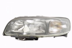 Reflektor lewy Volvo V70 2003 Kombi