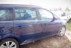 _Szyba drzwi tył prawa Opel Zafira B 2006 Minivan