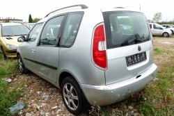 Szyba drzwi tył lewa Skoda Roomster 5J 2007 (2006-2010) 