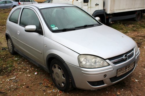 Opel Corsa C 2005 1.0i Z10XEP Hatchback 3-drzwi [B]