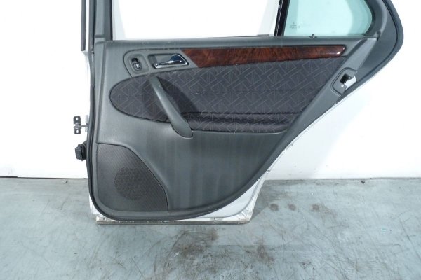 _Drzwi tył prawe Mercedes C-Klasa W203 2003 Sedan (Kod lakieru: 744)