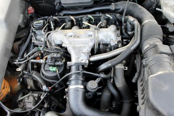 Błotnik przód lewy Peugeot 607 2001