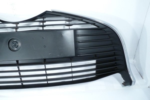 _Atrapa zderzaka przód Toyota Yaris III XP13 lift 2015 Hatchback 5-drzwi