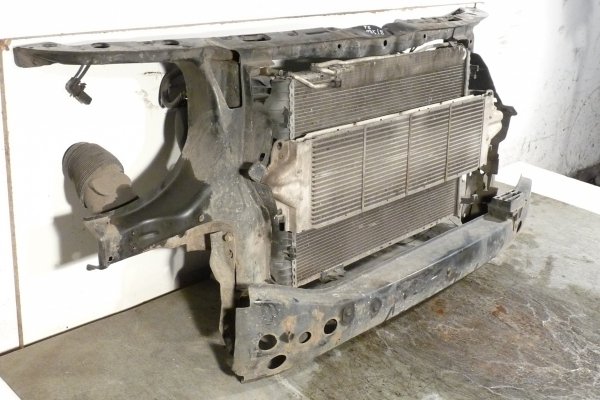 Pas przód VW Transporter T5 2004 2.5TDI AXD Bus
