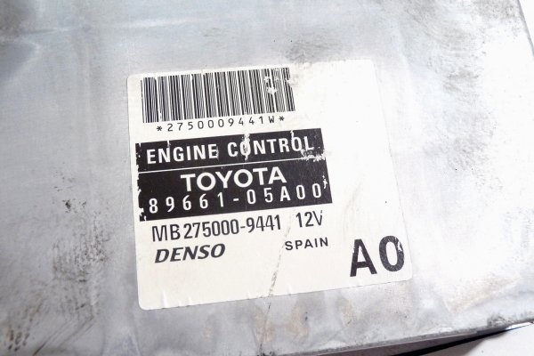 Komputer sterownik sinlika Toyota Avensis T25 2004 1.8VVTI 1ZZ Kombi 