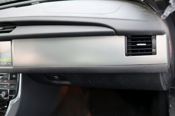 _Wygłuszenie maski Jaguar XF X260 2016 Sedan 