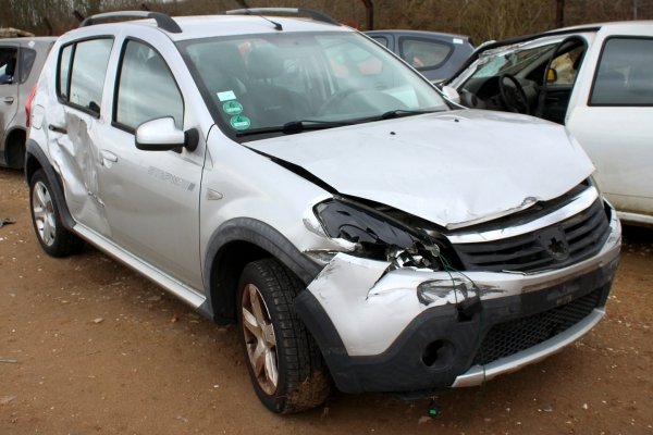 Dacia Sandero I Stepway 2012 1.6i Hatchback 5-drzwi