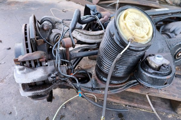 Miech tył lewy Mercedes E-klasa E350 W212 2009 3.0CDI Kombi 