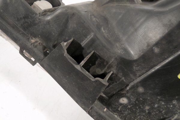 Reflektor prawy Peugeot 207 2012 Kombi