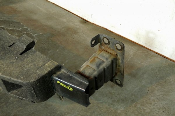 Belka zderzaka przód Skoda Praktik 5J Lift 2014 (2010-2015) 