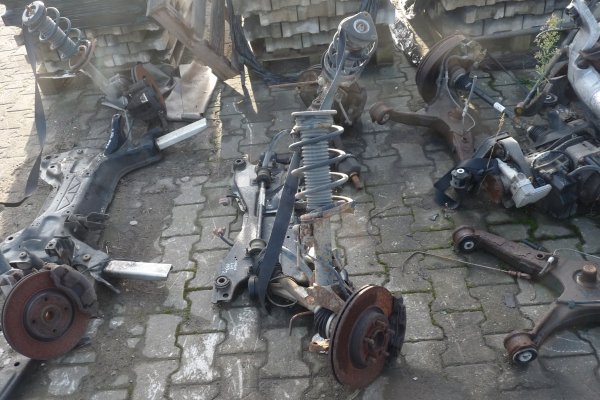 Ława sanki wózek zawieszenia tył Volvo S40 2006 2.0D D4204T Sedan 