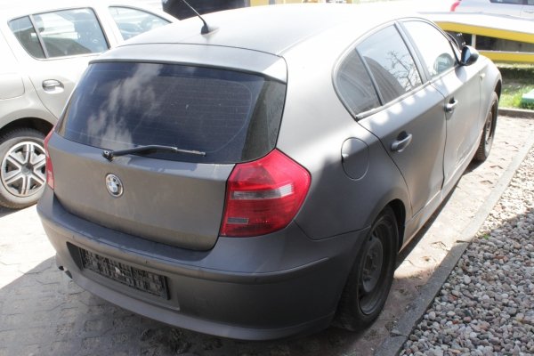 _Reflektor prawy BMW 1 E81 2008 1.6i N43B16 Hatchback 5-drzwi