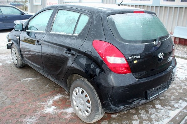 Zderzak tył Hyundai i20 PB 2010 Hatchback 5-drzwi 
