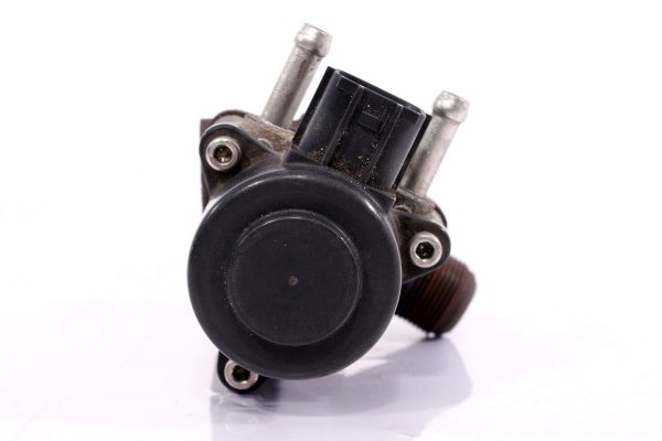 Zawór EGR Nissan Almera Tino V10 2000-2006 2.0 16V
