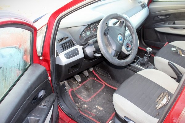 Fiat Grande Punto 2006 1.3JTD 199A3000 Hatchback 5-drzwi [B]