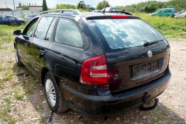 Szyba karoseryjna prawa Skoda Octavia II 1Z 2005 Kombi 
