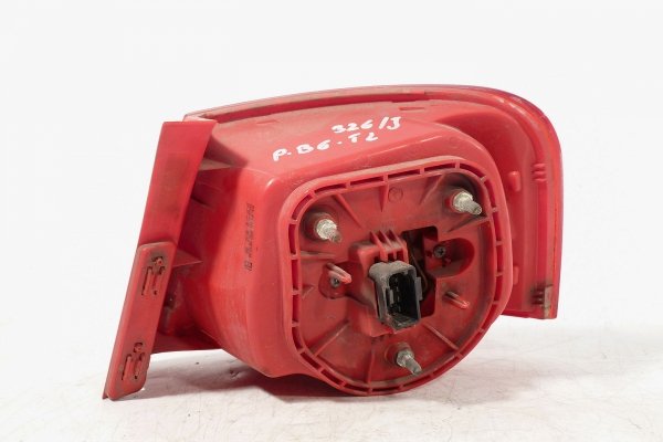 Lampa tył lewa VW Passat B6 2005 Sedan 