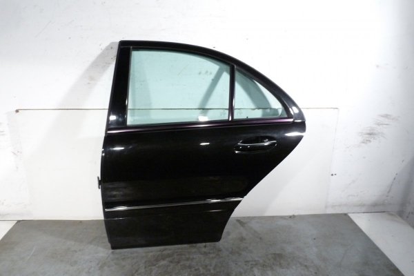 _Drzwi tył prawe Mercedes C-klasa W203 Lift 2004 Sedan (kod lakieru: 197)