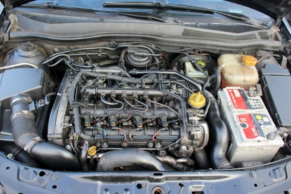 Amortyzator przód lewy Opel Astra H 2005 1.9CDTI Z19DTJ Hatchback 5-drzwi 