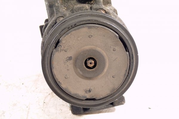 Sprężarka pompa klimatyzacji Audi A6 C6 2008 2.0TDI BRE Kombi