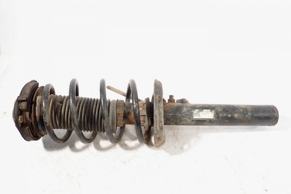 Amortyzator przód lewy Audi A3 8P 2010 1.6TDI CAYC Hatchback 5-drzwi (50mm)