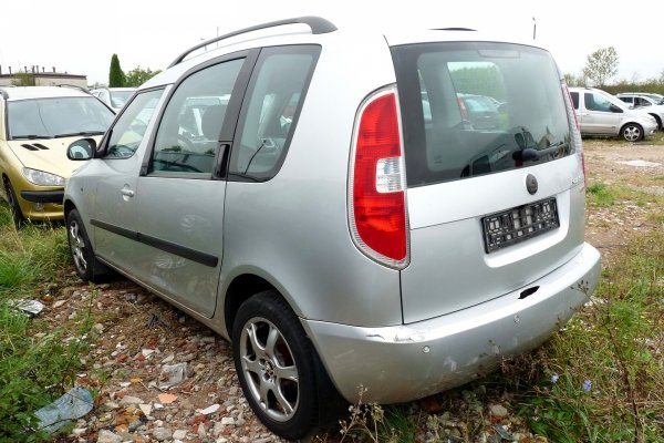 Drzwi przód prawe Skoda Roomster 5J 2007 (2006-2010) (kod lakieru: LF7T)