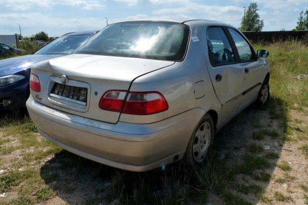Fiat Albea 2006 1.4i Sedan [B/]