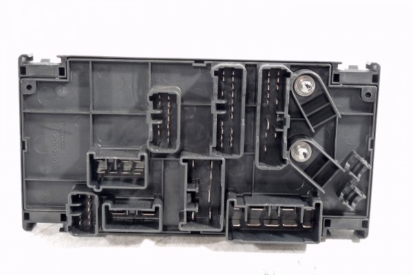 Skrzynka bezpieczników Subaru Forester III SH 2008 2.0D EE20Z 2008 Suv