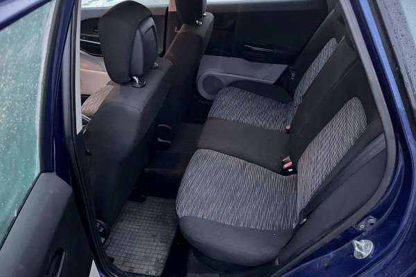 Zwrotnica przód prawa Kia Ceed I ED 2009 (2007-2009) 1.6i G4FC Kombi 